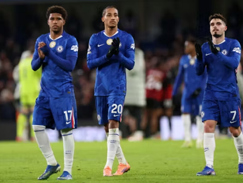 chelsea-hut-hoi-trong-cuoc-dua-top-4-tu-tham-vong-vo-dich-den-noi-lo